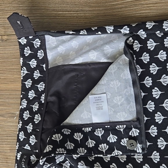 Talbots Chatham Crop Pants With Shell Print - Picture 10 of 10